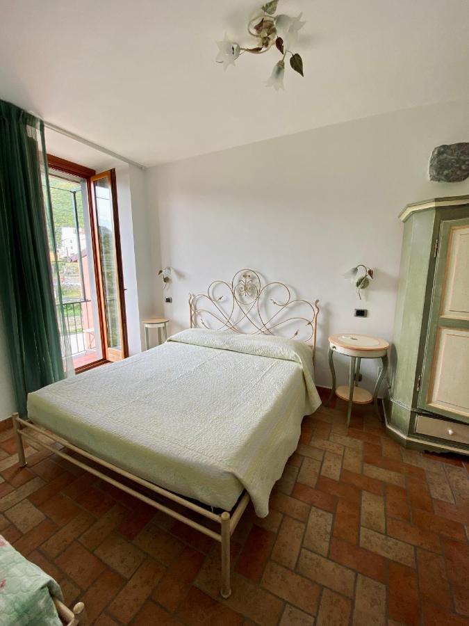 Sandra Villa Rooms Корниглия Екстериор снимка