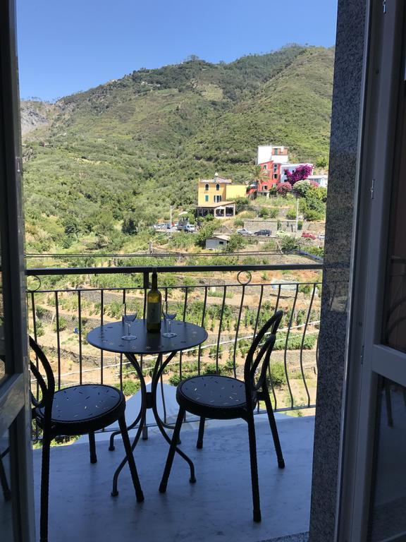 Sandra Villa Rooms Корниглия Екстериор снимка