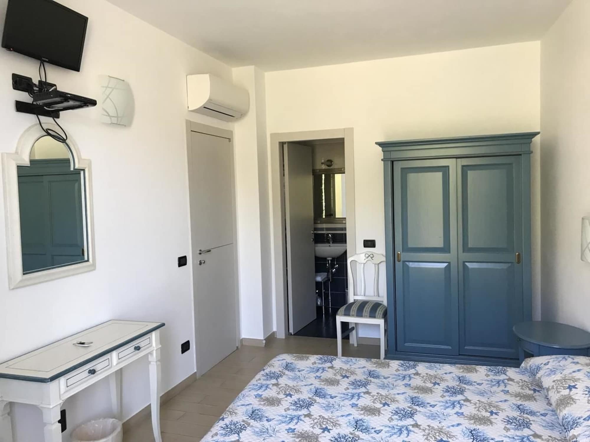 Sandra Villa Rooms Корниглия Екстериор снимка